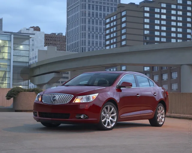 Buick LaCrosse седан — 24