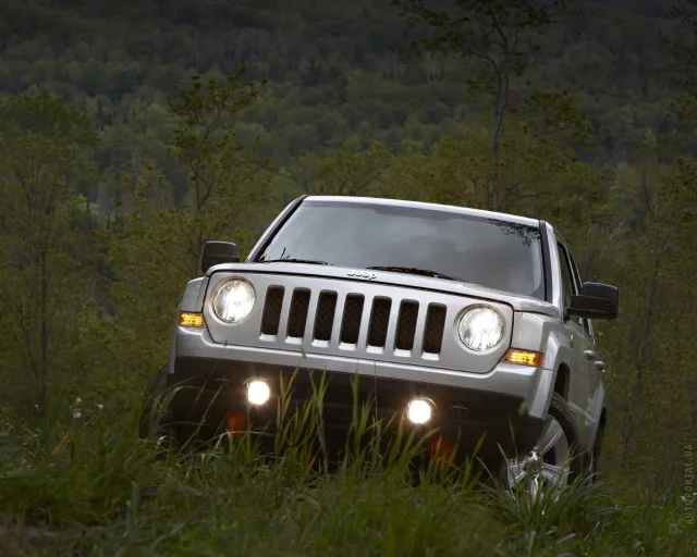 Jeep Patriot 2011 crossover — 10