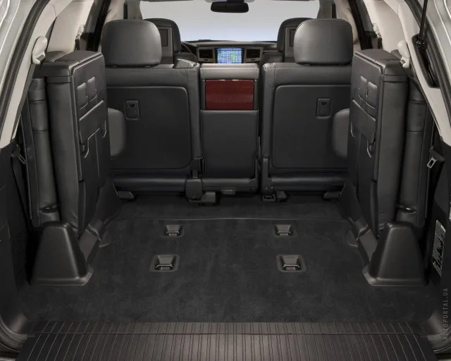 Lexus LX 2012 SUV — 8