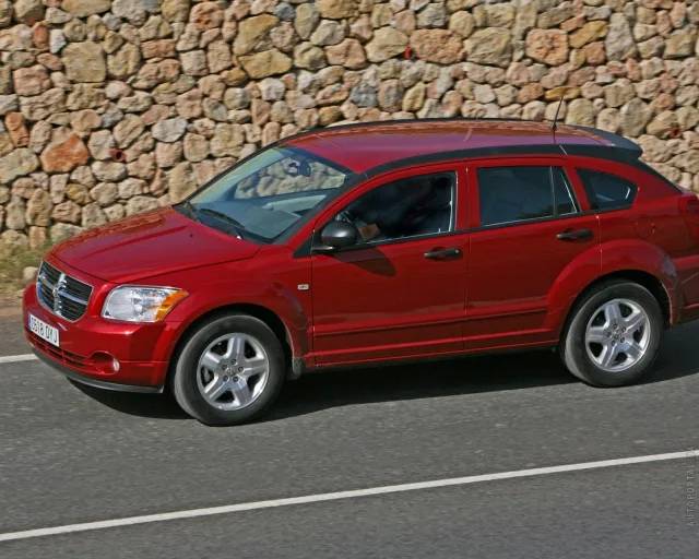 Dodge Caliber (Додж Калибер) кроссовер — 23