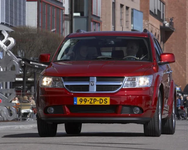 Dodge Journey crossover — 13