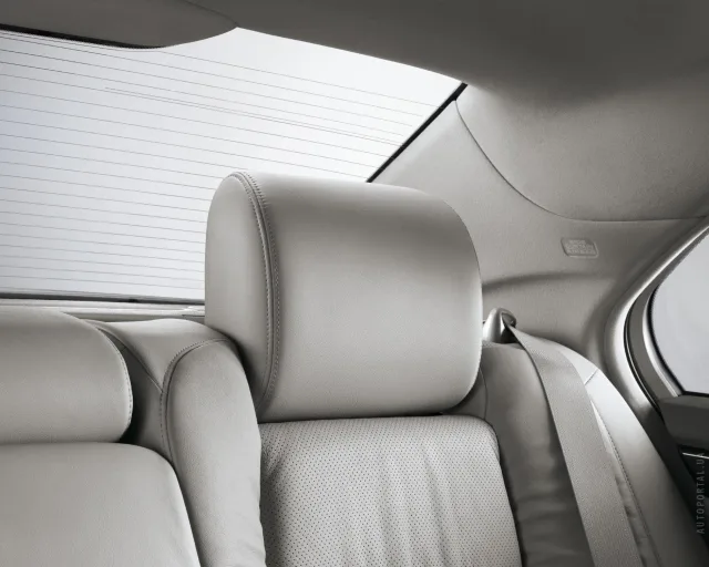 Honda Legend sedan — 10