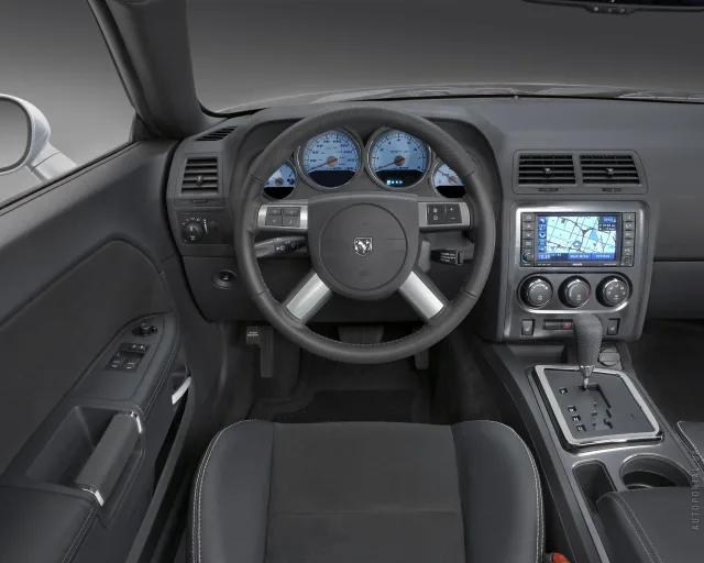 Dodge Challenger (Додж Челенджер) купе — 2