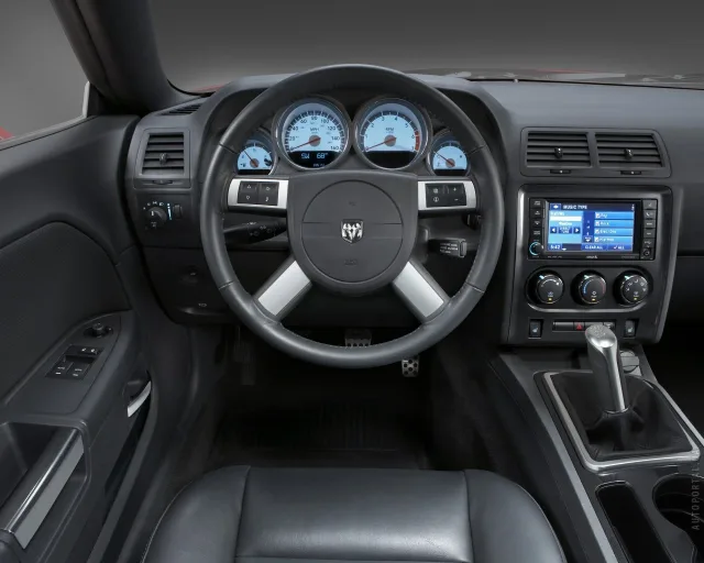 Dodge Challenger (Додж Челенджер) купе — 10