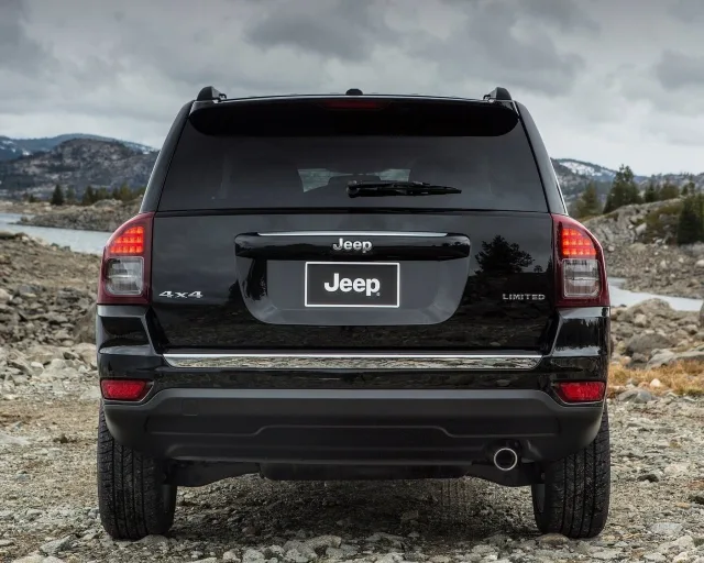 Jeep Compass 2.0 AT North — 16