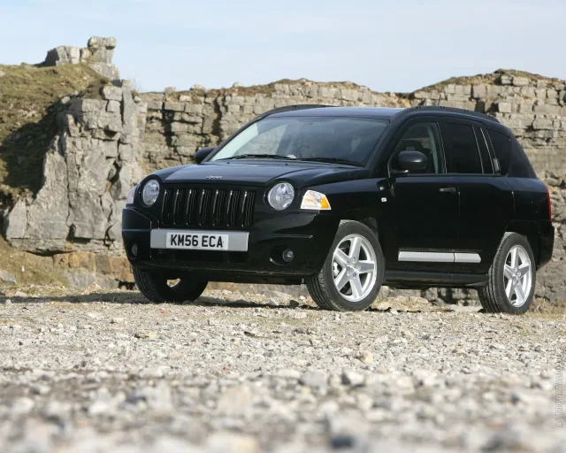 Jeep Compass 2008 кросовер — 14