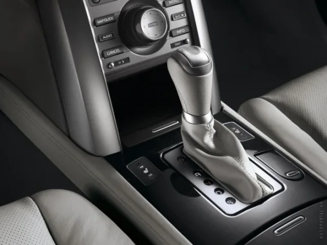 Honda Legend sedan — 20