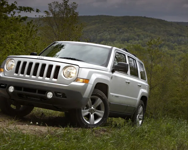 Jeep Patriot 2011 crossover — 25
