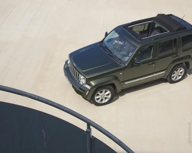Jeep Cherokee 2008 (Джип Чероки) внедорожник — 23