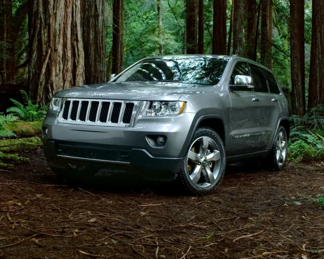 Jeep Grand Cherokee 2011 SUV — 17