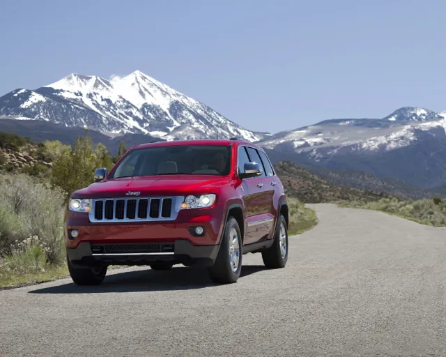Jeep Grand Cherokee 2011 SUV — 25