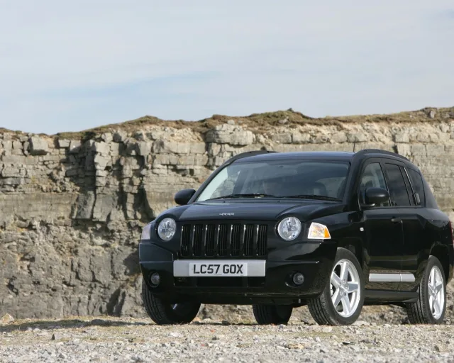 Jeep Compass 2008 кросовер — 13