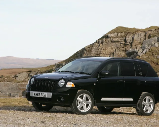 Jeep Compass 2008 кросовер — 21
