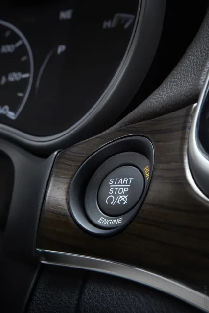 Jeep Grand Cherokee позашляховик — 13
