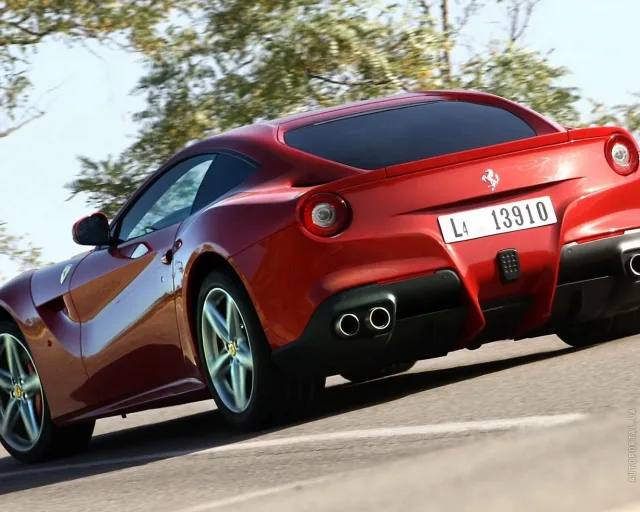 Ferrari F12 berlinetta 6.3 AT — 11