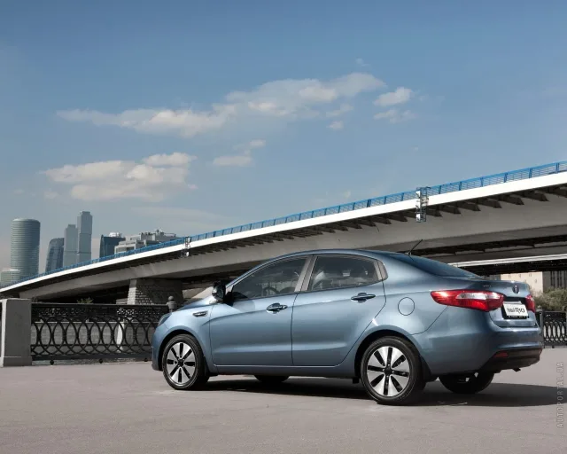 KIA Rio 2012 седан — 17