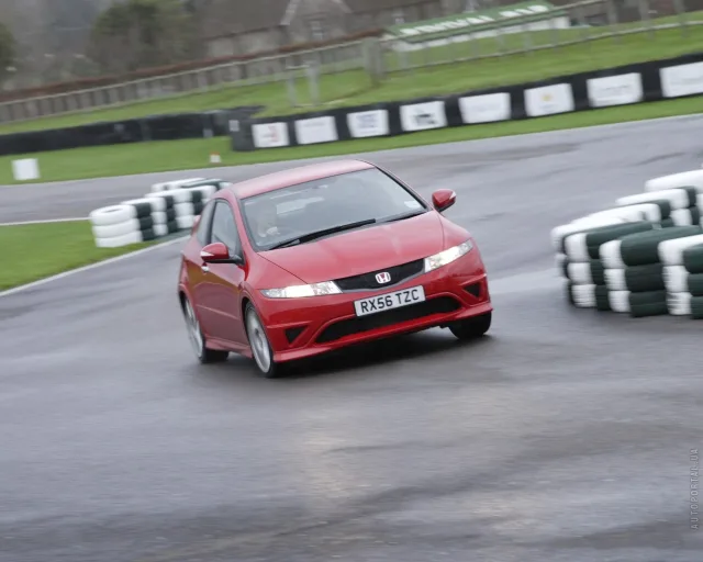 Honda Civic Type R хетчбек — 24