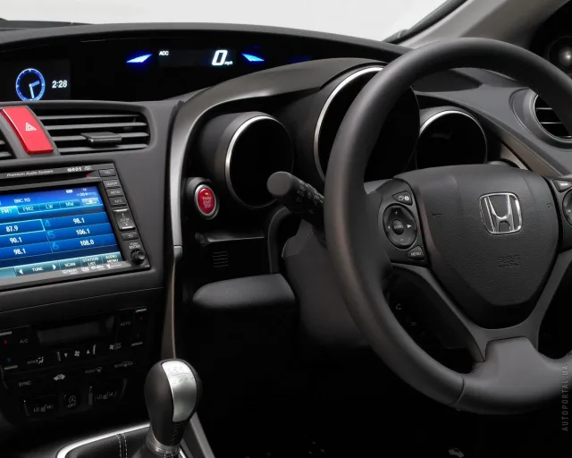 Honda Civic 2012 5-door hatchback — 2