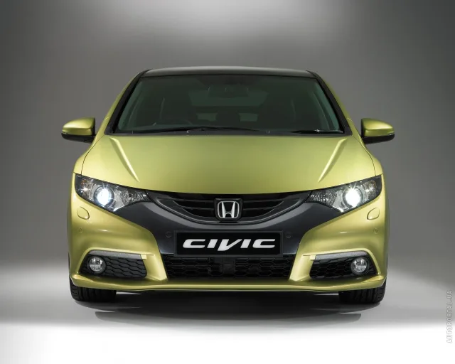 Honda Civic 2012 5-door hatchback — 10