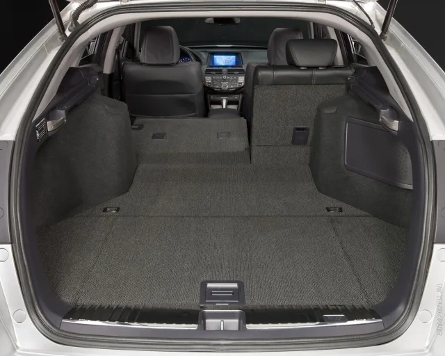 Honda Crosstour кросовер — 16