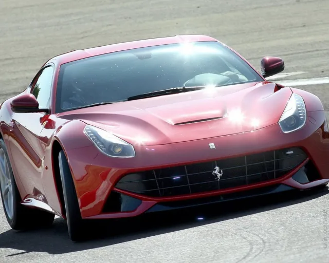 Ferrari F12 berlinetta 6.3 AT — 10