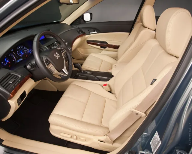 Honda Crosstour кросовер — 14