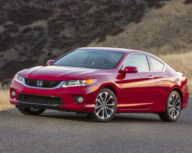 Honda Accord Coupe 2012 (Хонда Аккорд Купе) купе — 8