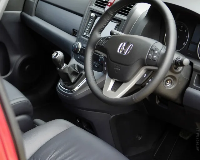 Honda CR-V кросовер — 12