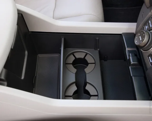 Honda Pilot 2012 crossover — 2
