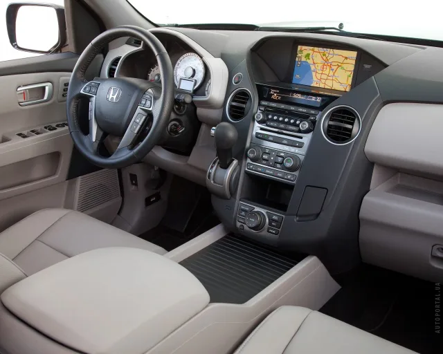 Honda Pilot 2012 crossover — 10