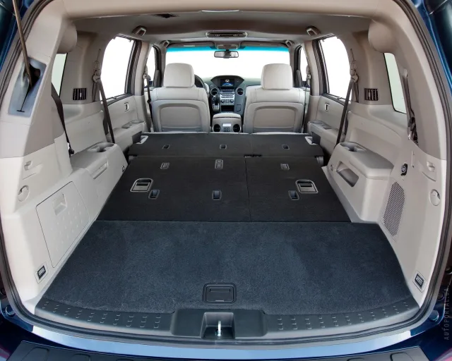 Honda Pilot 2012 crossover — 18