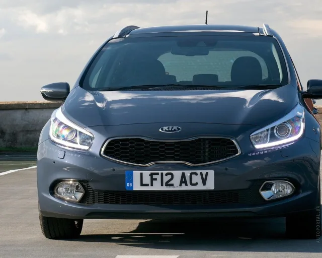 KIA C`eed SW 1.6 AT Mid — 23