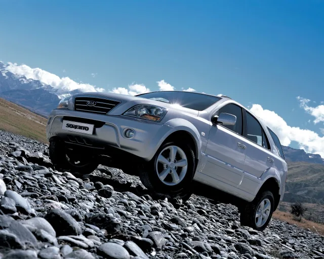 KIA Sorento 2.5D MT mid — 21