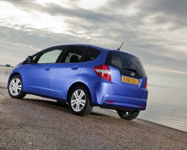 Honda Jazz 2011 microvan — 24