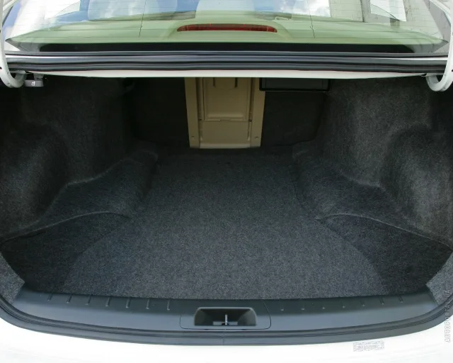Honda Accord USA sedan — 9