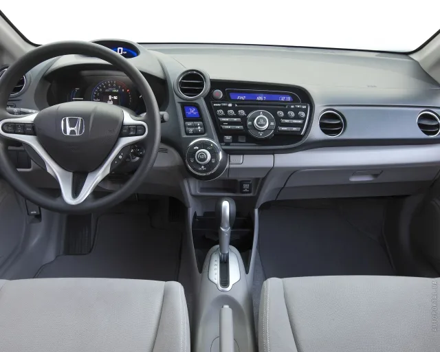 Honda Insight 1.3 AT — 8