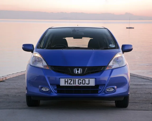 Honda Jazz 2011 microvan — 17