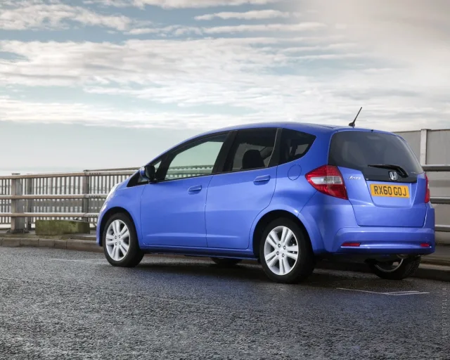 Honda Jazz 2011 microvan — 23