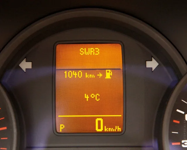 Porsche Cayenne 2002 кросовер — 7