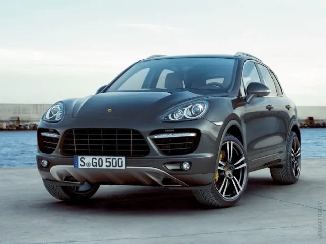 Porsche Cayenne 2010 кросовер — 6