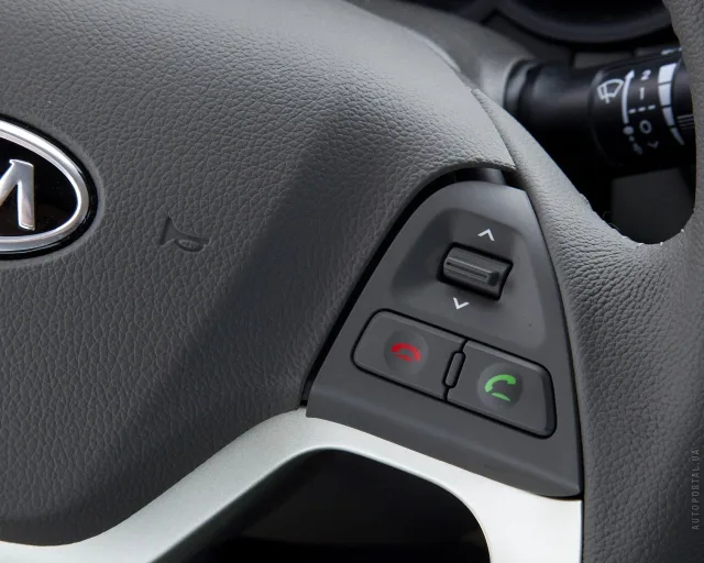 KIA Picanto 2011 хетчбек — 25