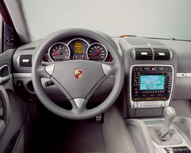 Porsche Cayenne 2002 кросовер — 14