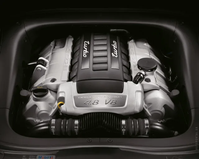 Porsche Cayenne 2002 кросовер — 22