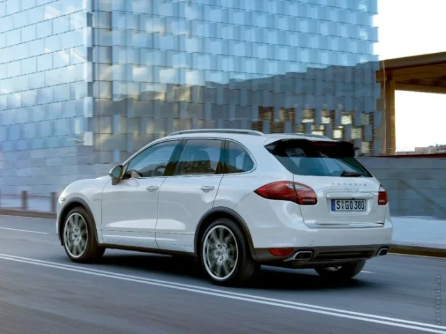 Porsche Cayenne 2010 кросовер — 23