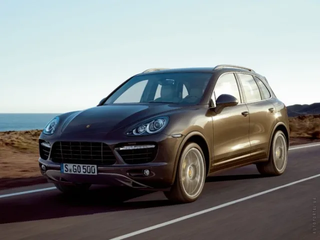 Porsche Cayenne 2010 кросовер — 21