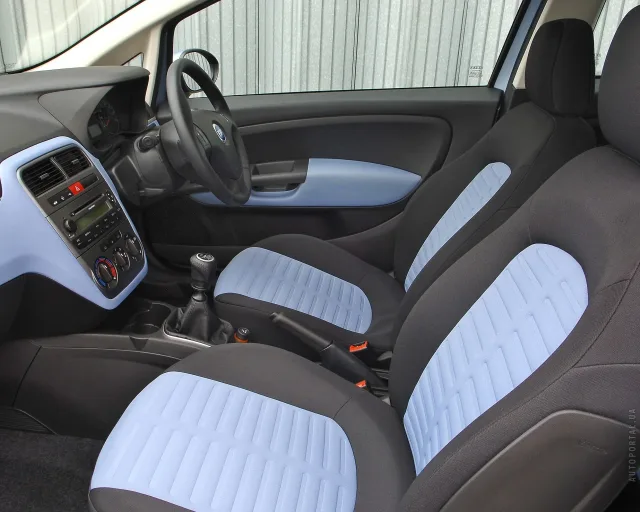 Fiat Grande Punto 5dr hatchback — 3