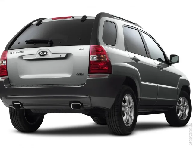 KIA Sportage 2004 кросовер — 12
