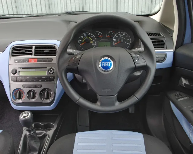 Fiat Grande Punto 5dr hatchback — 11