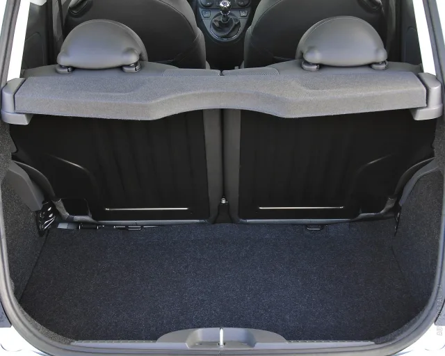 Fiat 500 3-door hatchback — 16