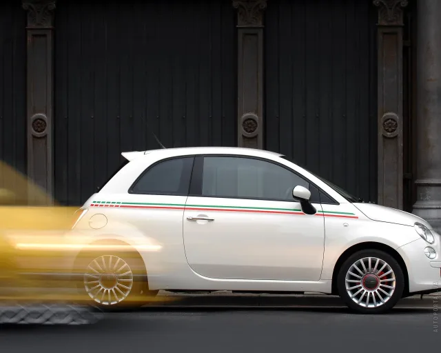 Fiat 500 3-door hatchback — 24
